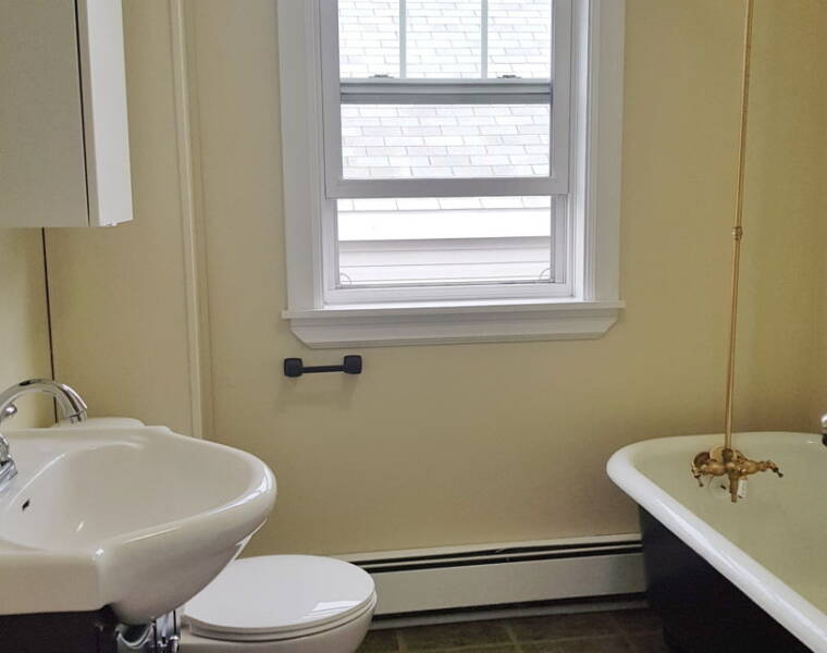 50 Victoria Road, Dartmouth, Nova Scotia B2Y 2V9 Canada