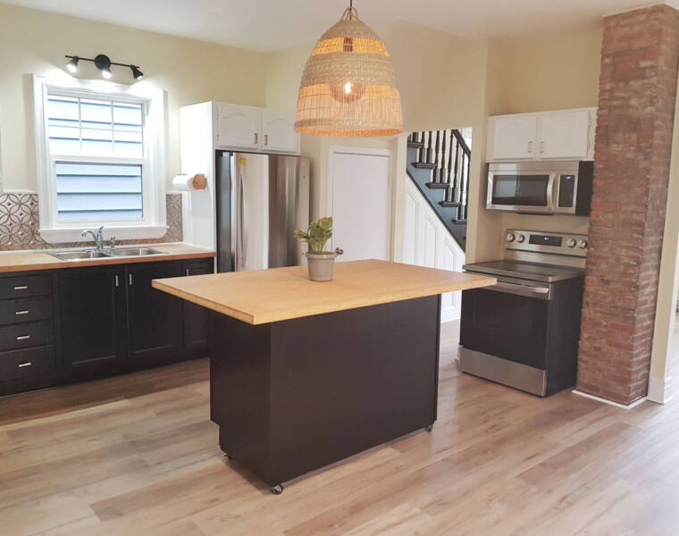50 Victoria Road, Dartmouth, Nova Scotia B2Y 2V9 Canada