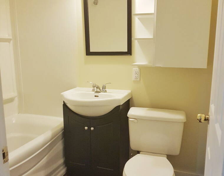50 Victoria Road, Dartmouth, Nova Scotia B2Y 2V9 Canada