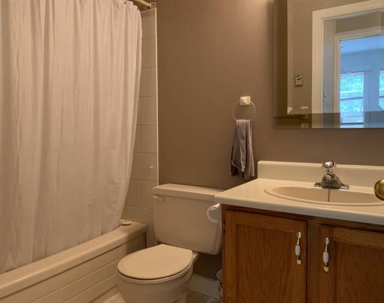 11 Collins Grove Ridge, Dartmouth, Nova Scotia B2W 5Y2 Canada