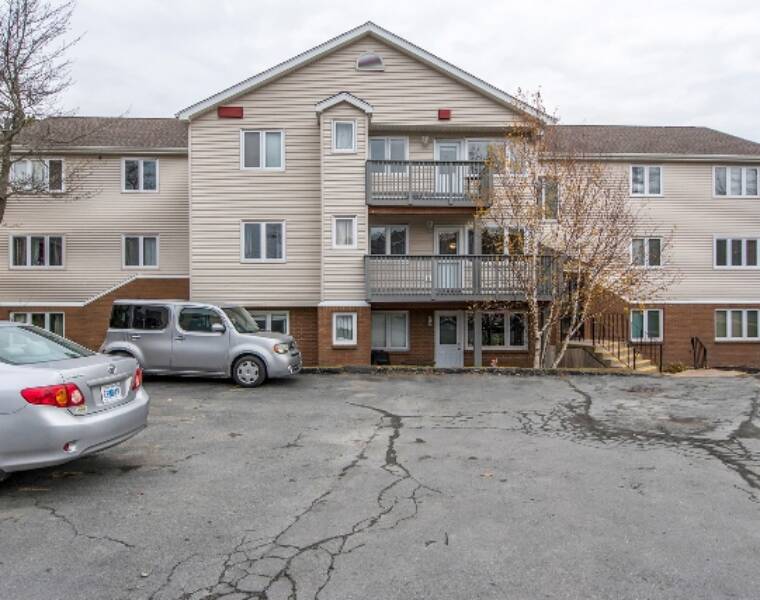 302/131 Farnham Gate, Halifax, Nova Scotia B3M 4A4 Canada