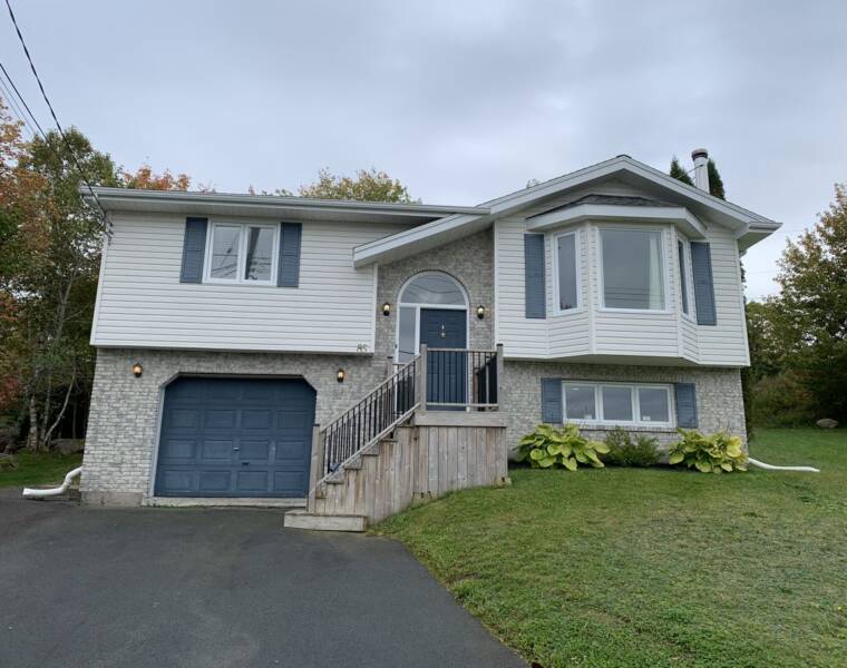 85 Ashdale Crescent, Timberlea, Nova Scotia B3T 1L2 Canada