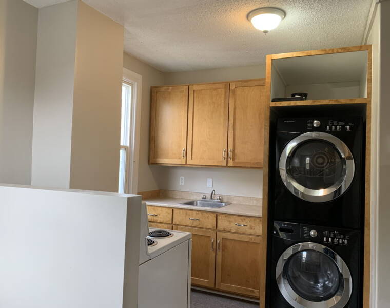 B/19 Erskine Street, Dartmouth, Nova Scotia B2Y 1P6 Canada