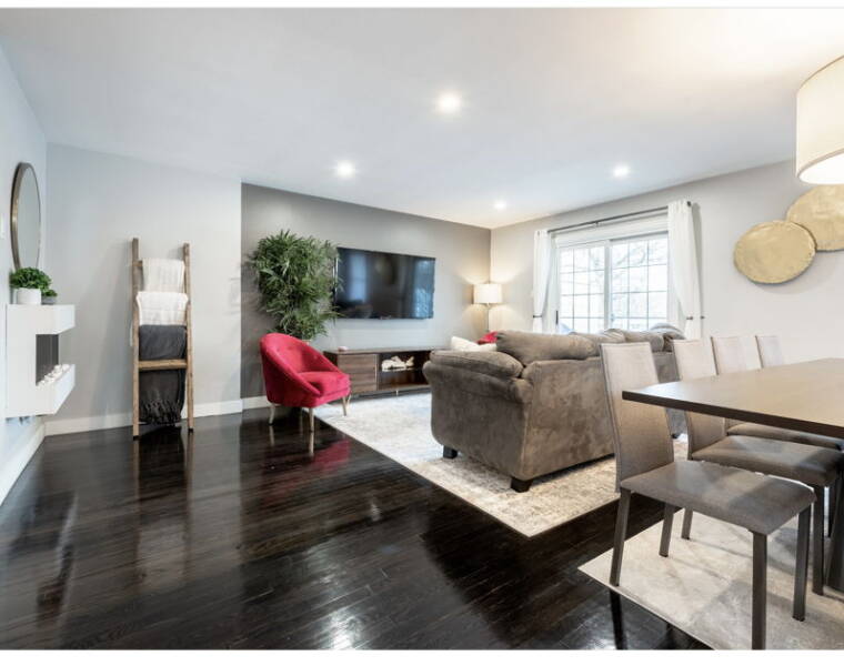 204 Albro Lake Road, Dartmouth, Nova Scotia B3A 3Z2 Canada