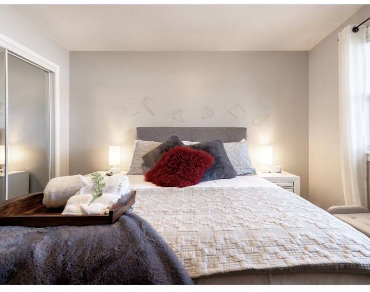 204 Albro Lake Road, Dartmouth, Nova Scotia B3A 3Z2 Canada
