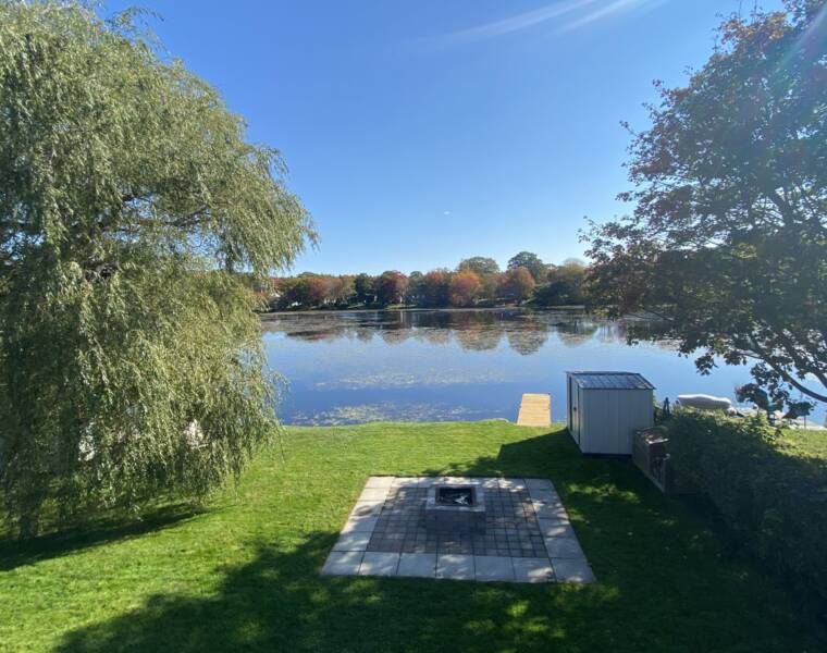 204 Albro Lake Road, Dartmouth, Nova Scotia B3A 3Z2 Canada
