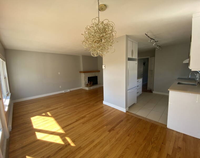 206 Albro Lake Road, Dartmouth, Nova Scotia B3A 3Z2 Canada