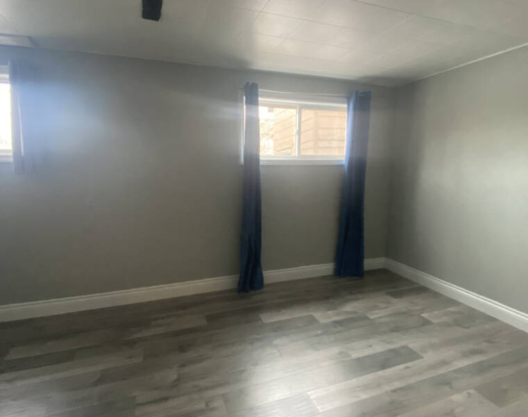 14 Armbro Lane, Dartmouth, Nova Scotia B2V 1N8 Canada