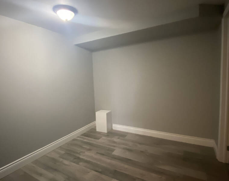 14 Armbro Lane, Dartmouth, Nova Scotia B2V 1N8 Canada