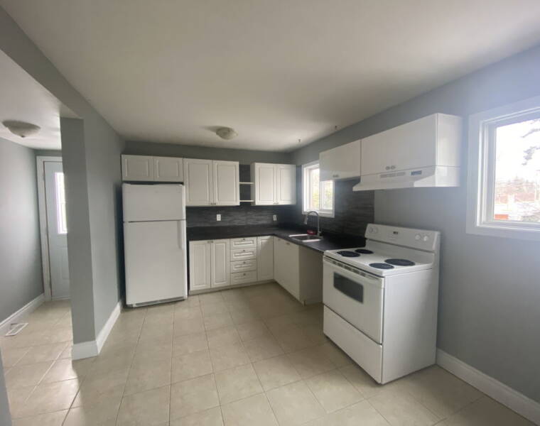 14 Armbro Lane, Dartmouth, Nova Scotia B2V 1N8 Canada