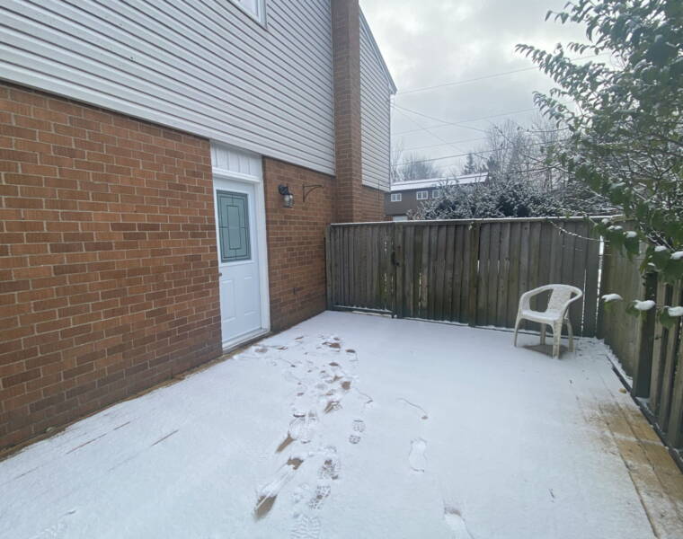 14 Armbro Lane, Dartmouth, Nova Scotia B2V 1N8 Canada