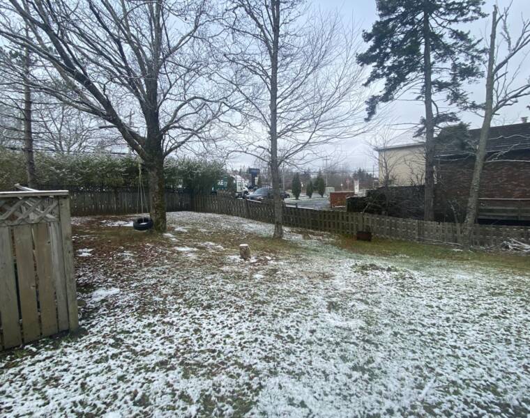 14 Armbro Lane, Dartmouth, Nova Scotia B2V 1N8 Canada