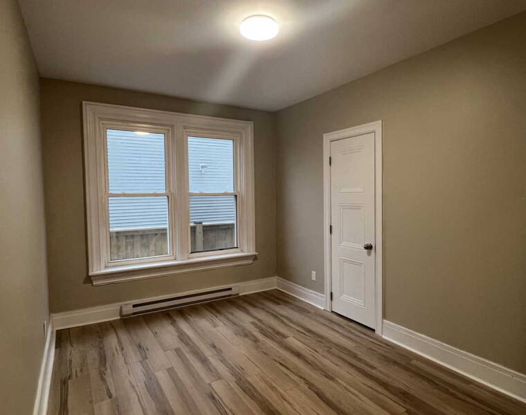 3/89 Fairbanks Street, Dartmouth, Nova Scotia B3A 1C5 Canada