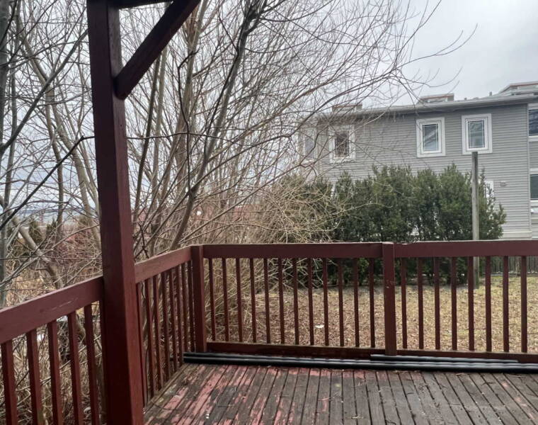 3/89 Fairbanks Street, Dartmouth, Nova Scotia B3A 1C5 Canada