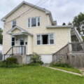 Upper/46 Rufus Avenue, Halifax, Nova Scotia B3N 2L7 Canada