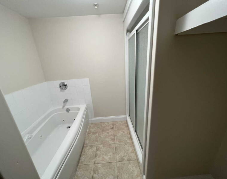 510/60 Walter Havill Drive, Halifax, Nova Scotia B3N 0A9 Canada