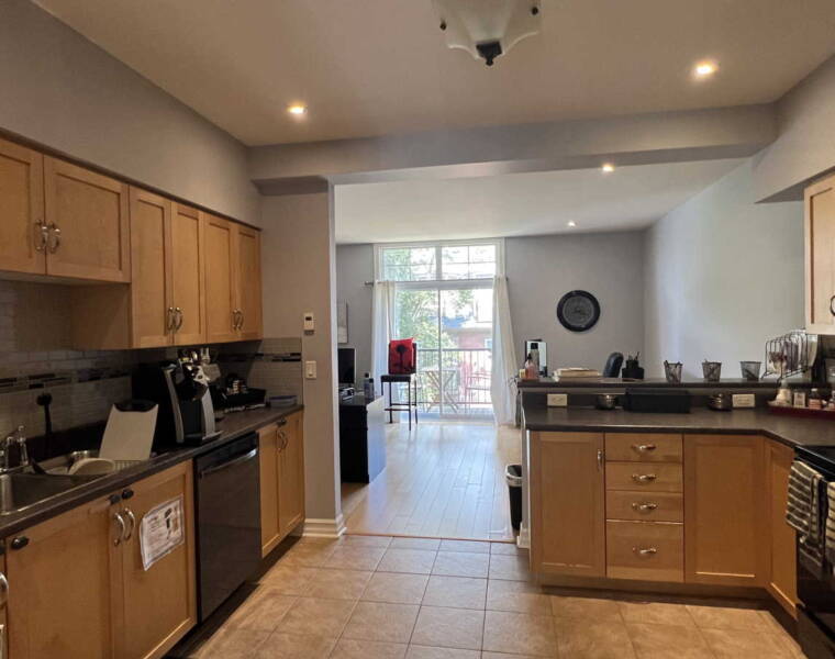 2117 Maitland Street, Halifax, Nova Scotia B3K 2Z8 Canada