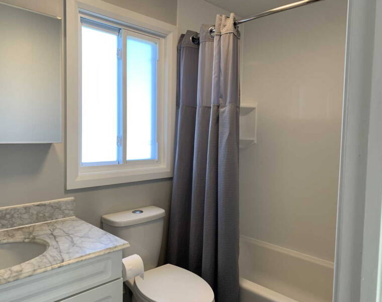 21 Shrewsbury Road, Dartmouth, Nova Scotia B2V 1R6 Canada