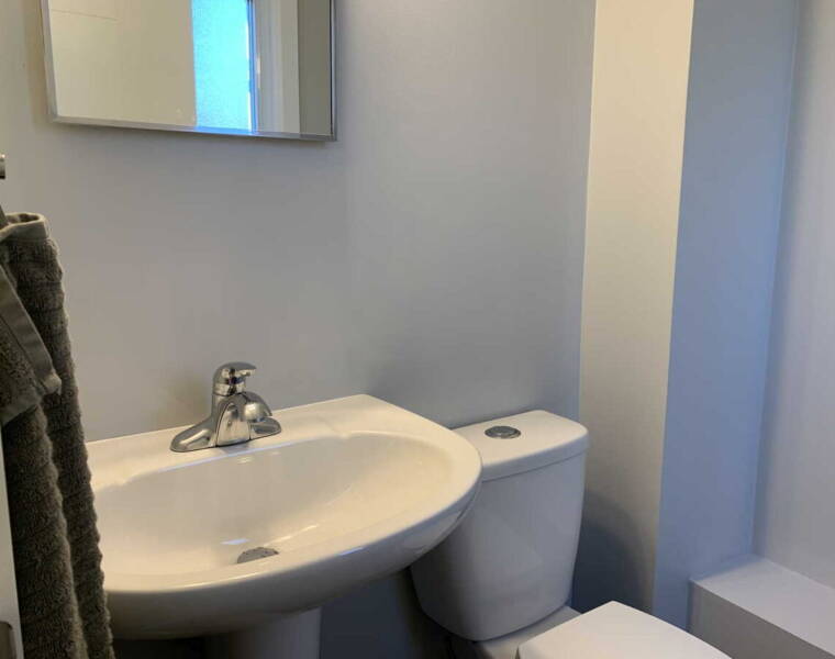 21 Shrewsbury Road, Dartmouth, Nova Scotia B2V 1R6 Canada