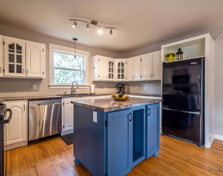 1724 Crowell Road, East Lawrencetown, Nova Scotia B2Z 1N7 Canada
