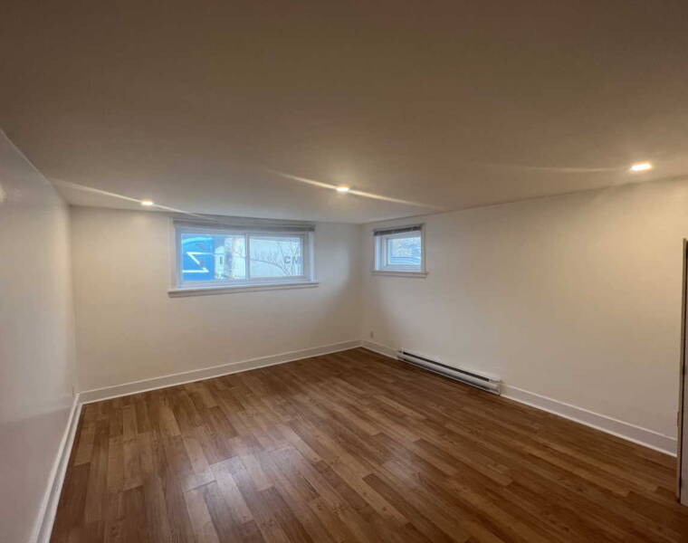 108 Herring Cove Road, Halifax, Nova Scotia B3P 1K4 Canada