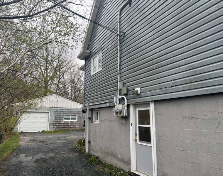 108 Herring Cove Road, Halifax, Nova Scotia B3P 1K4 Canada
