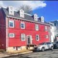 2/5318 Cunard Street, Halifax, Nova Scotia B3K 1E1 Canada