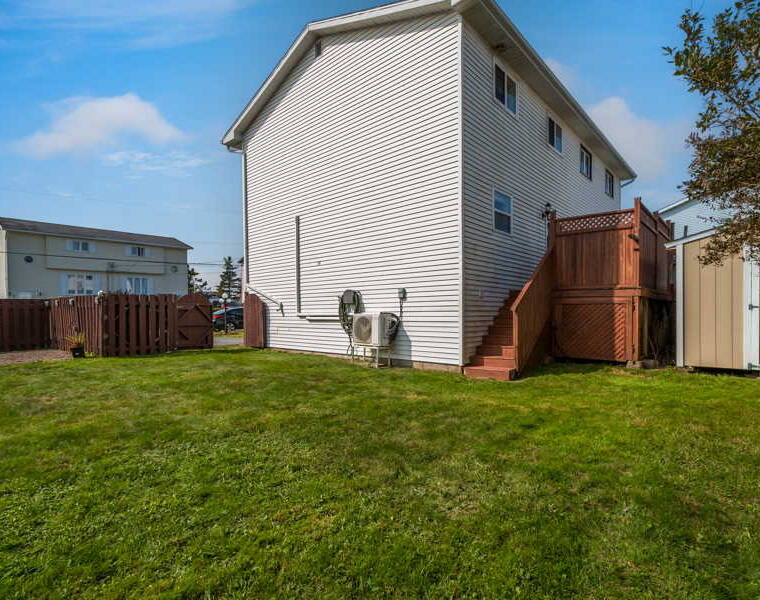 1 Chebucto Circle, Eastern Passage, Nova Scotia B3G 1E5 Canada