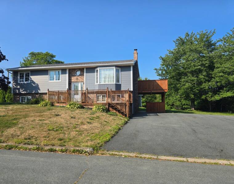 54 Roslyn Drive, Dartmouth, Nova Scotia B2W 5B1 Canada