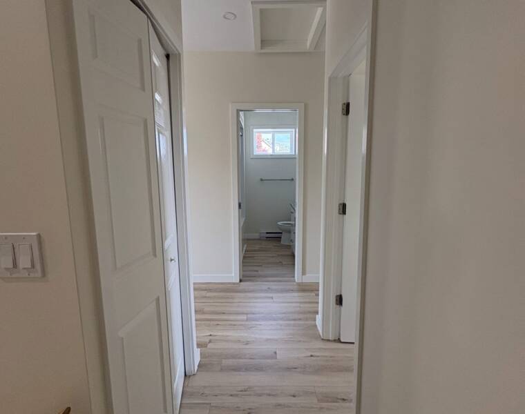 B/19 Elmwood Avenue, Dartmouth, Nova Scotia B3A 3E3 Canada
