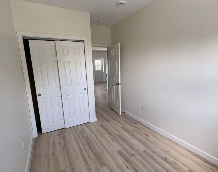 B/19 Elmwood Avenue, Dartmouth, Nova Scotia B3A 3E3 Canada