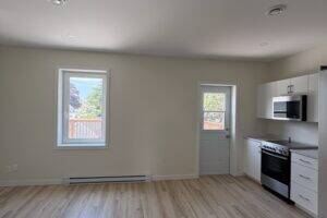 B/19 Elmwood Avenue, Dartmouth, Nova Scotia B3A 3E3 Canada