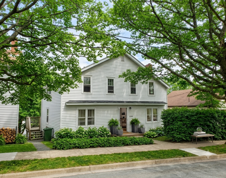 3547 Acadia Street, Halifax, Nova Scotia B3K 3P3 Canada