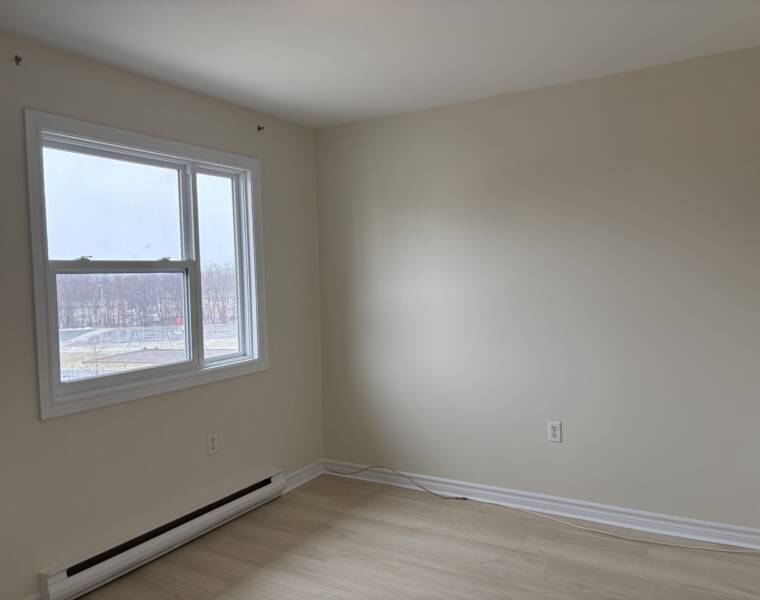 19A Crystal Drive, Dartmouth, Nova Scotia B3A 4L3 Canada