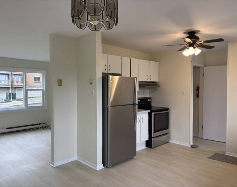 19A Crystal Drive, Dartmouth, Nova Scotia B3A 4L3 Canada