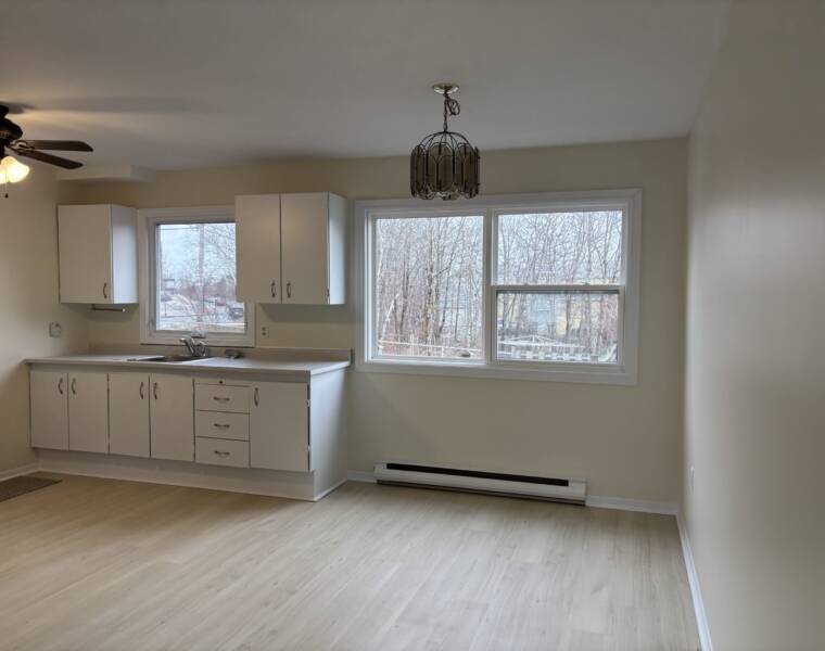 19A Crystal Drive, Dartmouth, Nova Scotia B3A 4L3 Canada