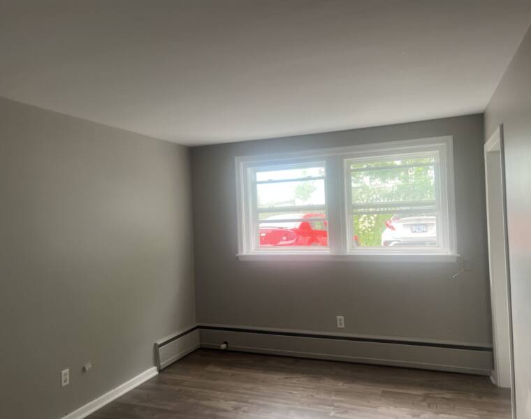 1/10 Mitchell St, Dartmouth, Nova Scotia B3A 3C9 Canada