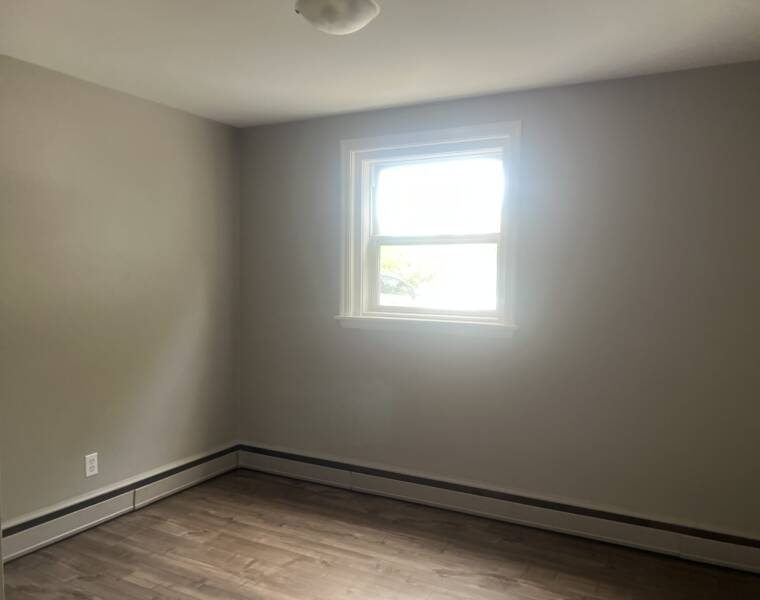 1/10 Mitchell St, Dartmouth, Nova Scotia B3A 3C9 Canada