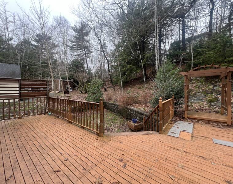 62 Union Street, Bedford, Nova Scotia B4A 2B5 Canada