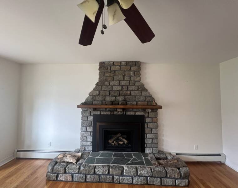 62 Union Street, Bedford, Nova Scotia B4A 2B5 Canada