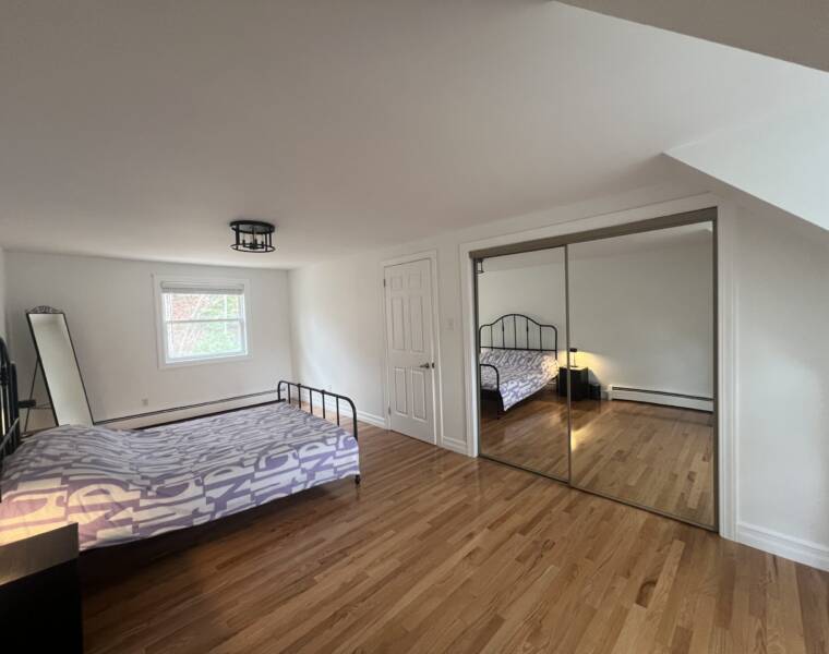 62 Union Street, Bedford, Nova Scotia B4A 2B5 Canada