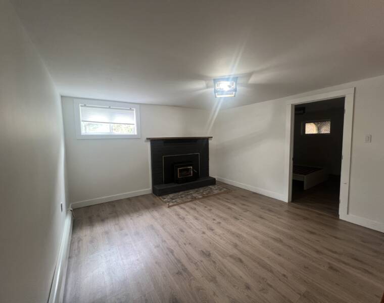 62 Union Street, Bedford, Nova Scotia B4A 2B5 Canada