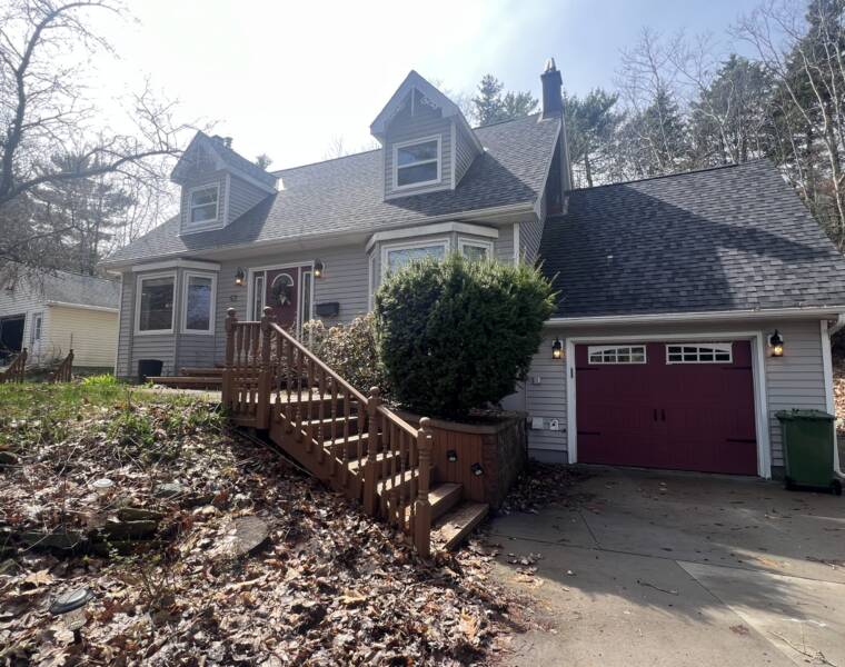 62 Union Street, Bedford, Nova Scotia B4A 2B5 Canada