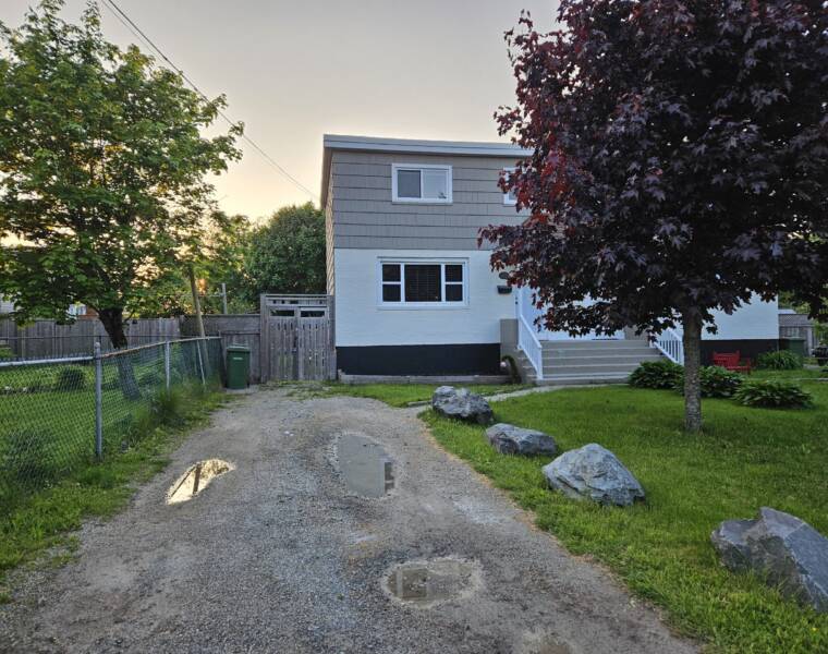 6A Ross Lane, Dartmouth, Nova Scotia B2Y 1Y8 Canada