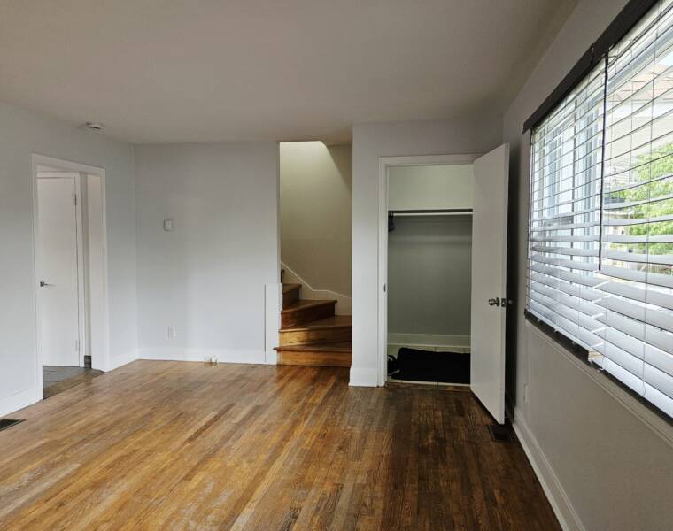 6A Ross Lane, Dartmouth, Nova Scotia B2Y 1Y8 Canada