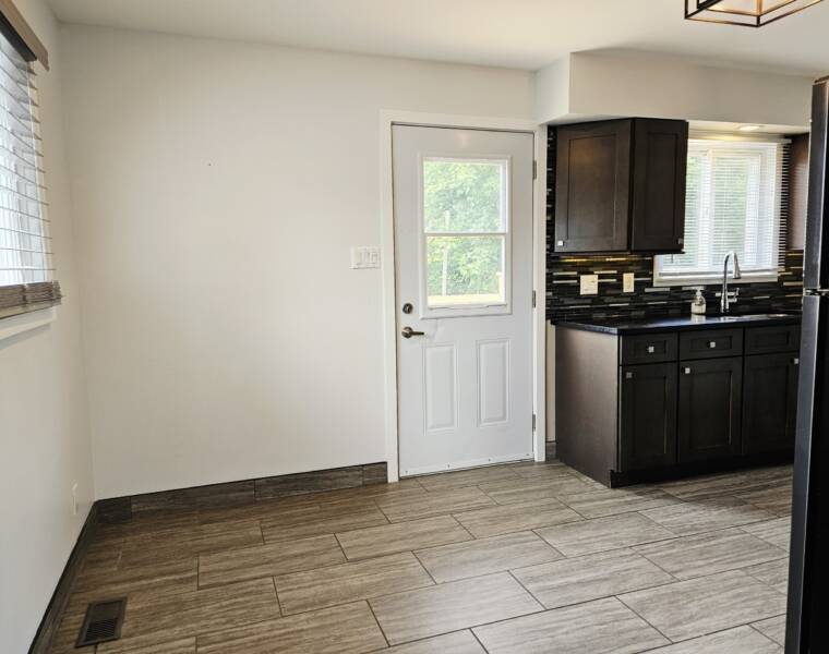 6A Ross Lane, Dartmouth, Nova Scotia B2Y 1Y8 Canada