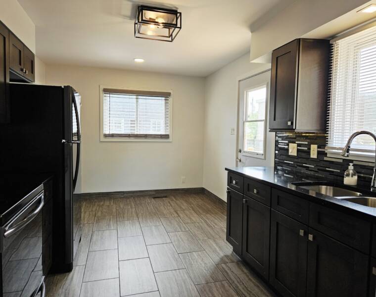 6A Ross Lane, Dartmouth, Nova Scotia B2Y 1Y8 Canada