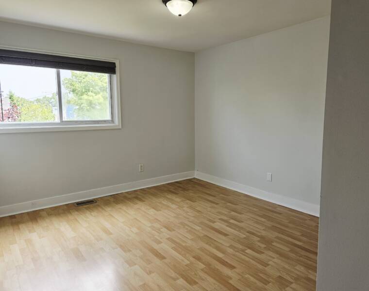 6A Ross Lane, Dartmouth, Nova Scotia B2Y 1Y8 Canada