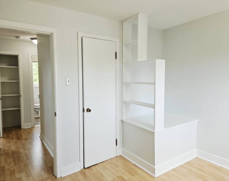 6A Ross Lane, Dartmouth, Nova Scotia B2Y 1Y8 Canada