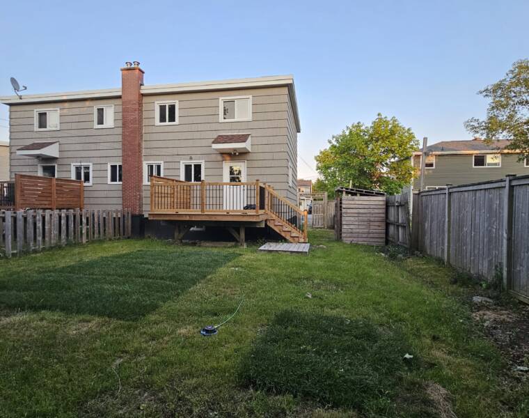 6A Ross Lane, Dartmouth, Nova Scotia B2Y 1Y8 Canada